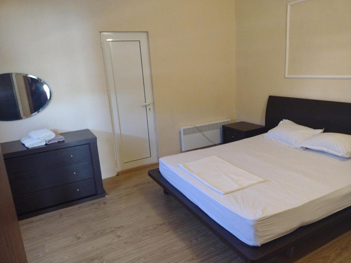 Shale Apartments And Rooms Gevgelija Exteriör bild