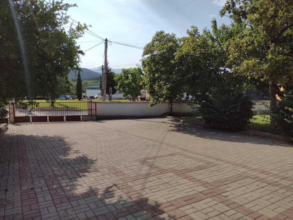 Shale Apartments And Rooms Gevgelija Exteriör bild